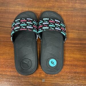 PUMA Womens Slides Black with  Blue/Green/Pink Logo Size 6